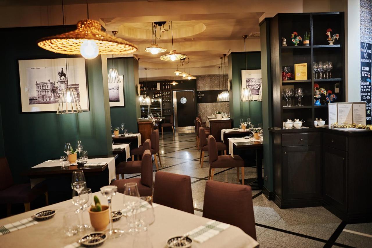 Hotel Fado Spa & Restaurant Świdnica Exteriör bild