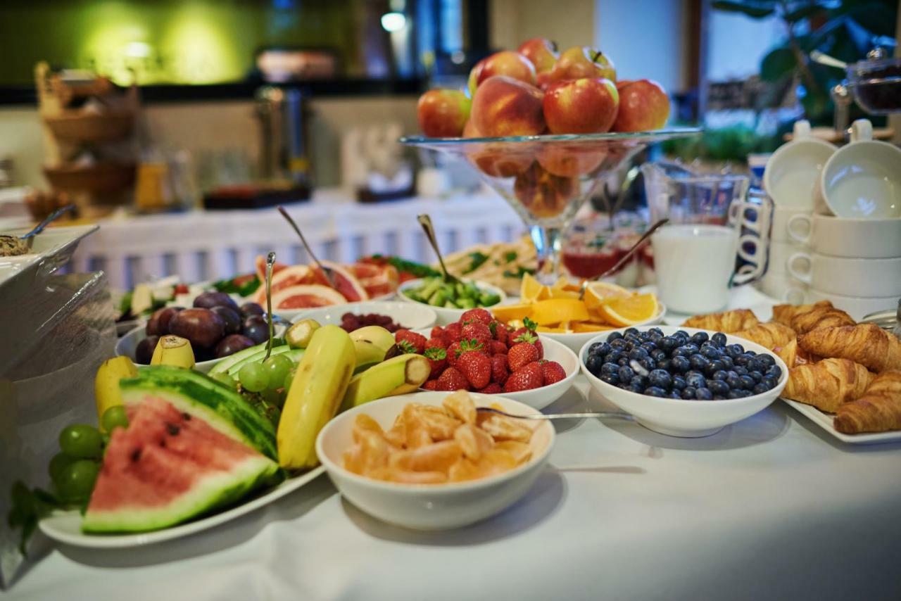 Hotel Fado Spa & Restaurant Świdnica Exteriör bild