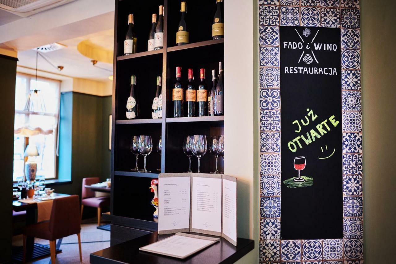 Hotel Fado Spa & Restaurant Świdnica Exteriör bild