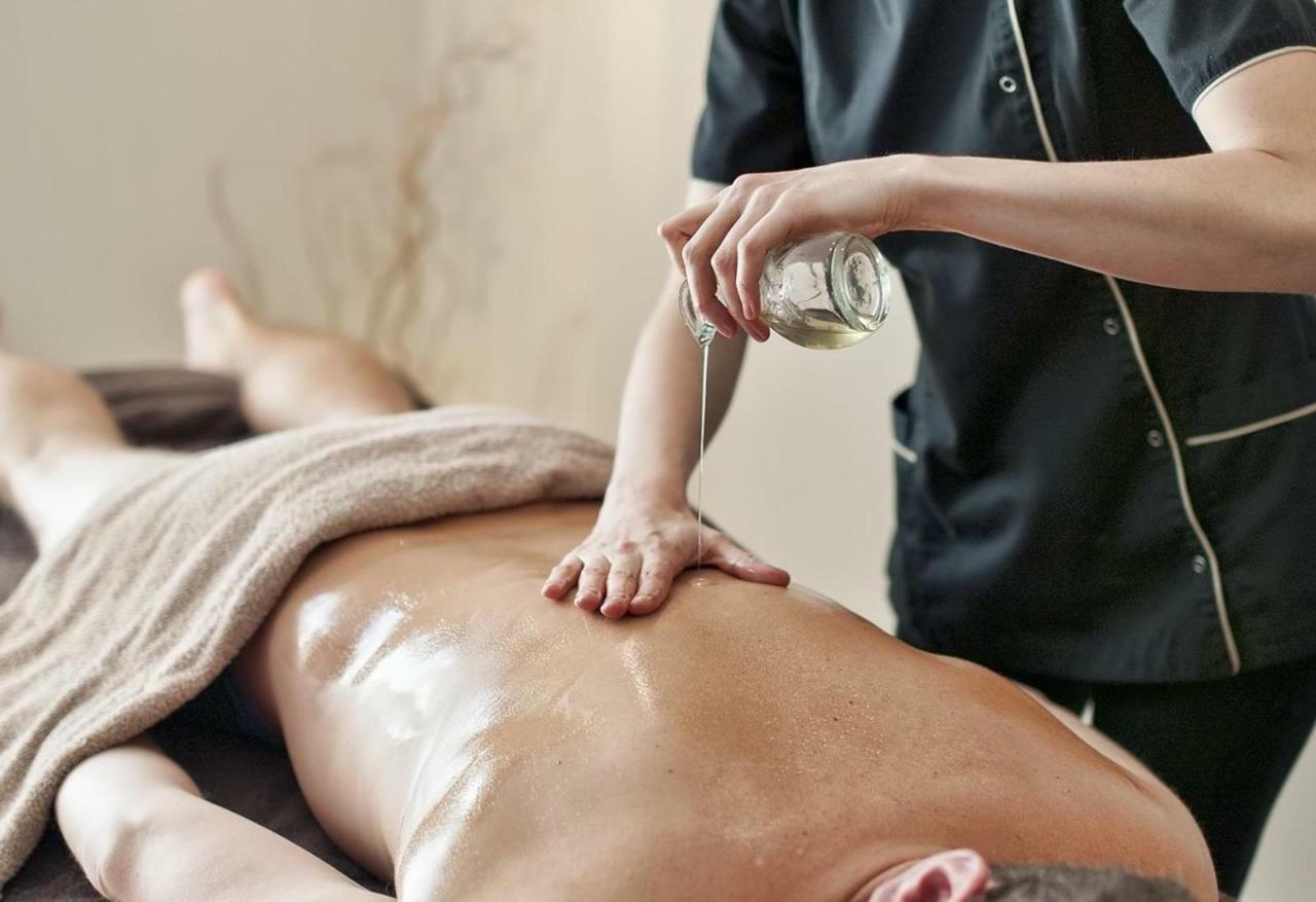 Hotel Fado Spa & Restaurant Świdnica Exteriör bild